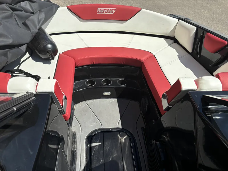 Slide: The Image of Heyday Wake Boats 22 WTS/DC 2022 - 4