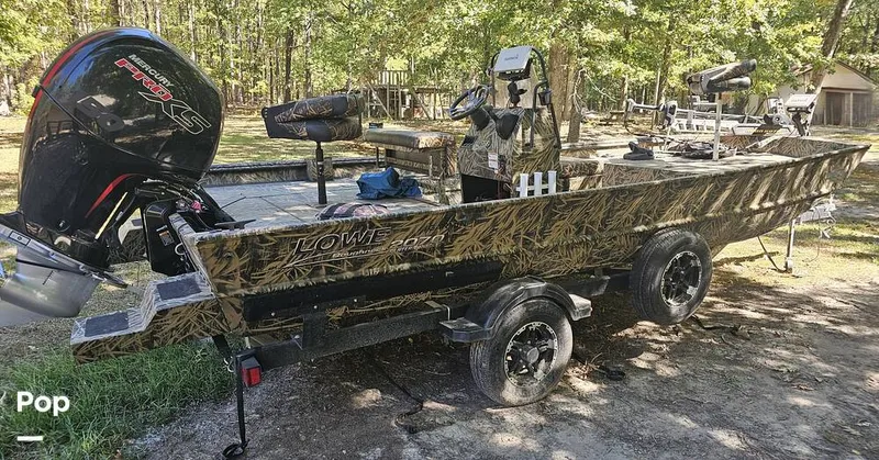Slide: The Image of Lowe Roughneck 2070 CC 2022 - 16809754