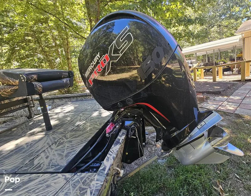 Slide: The Image of Lowe Roughneck 2070 CC 2022 - 16809790