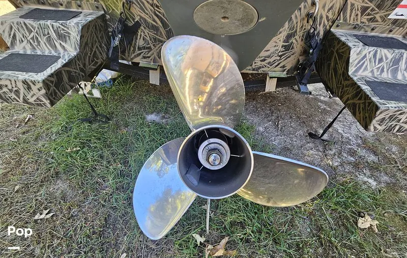 Slide: The Image of Lowe Roughneck 2070 CC 2022 - 16809793