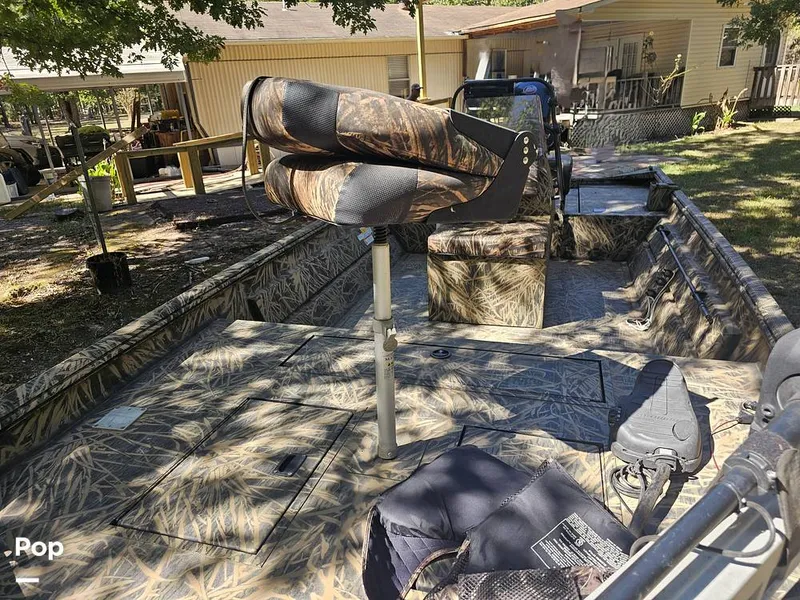 Slide: The Image of Lowe Roughneck 2070 CC 2022 - 16809756