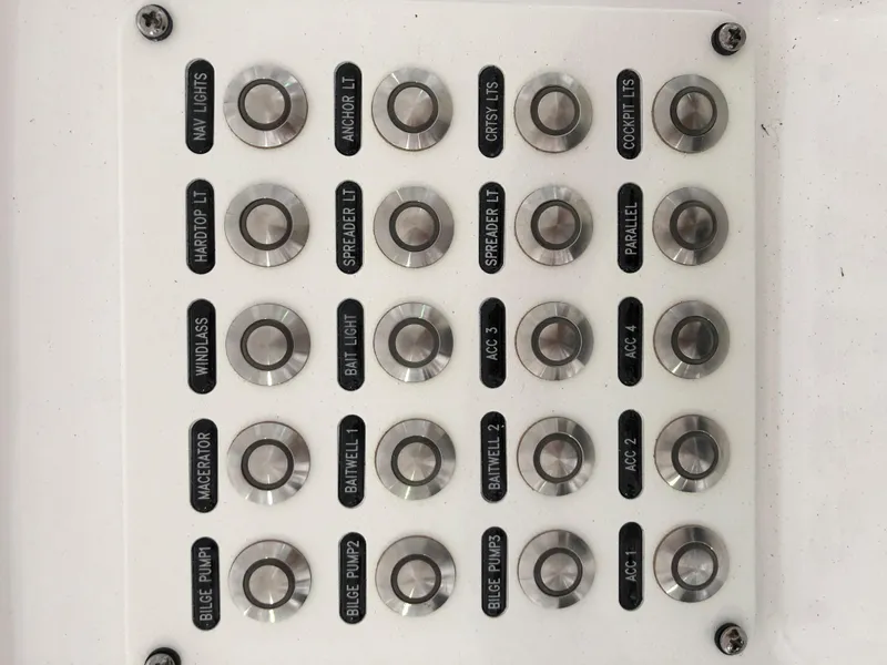 Slide: The Image of Intrepid 407 2020 - 18