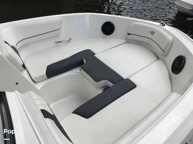 Slide: The Image of Bayliner VR6 OB 2024 - 16793300