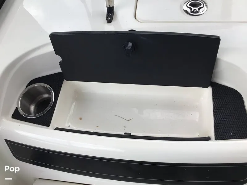 Slide: The Image of Bayliner VR6 OB 2024 - 16793349