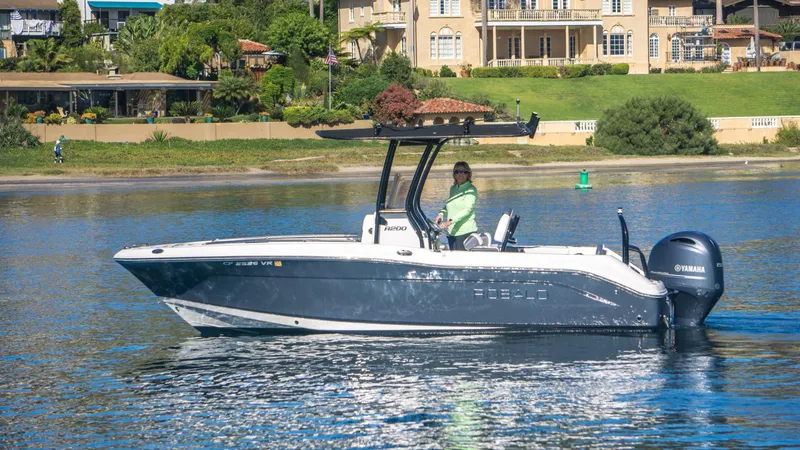 Slide: The Image of Robalo R 200 Center Console 2018 - 1