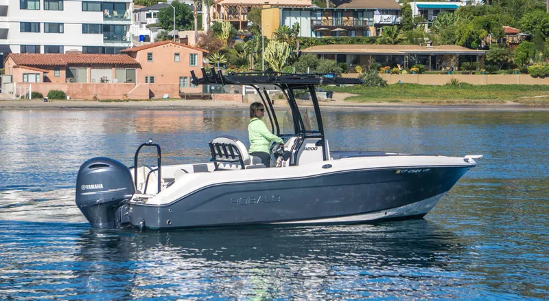 Slide: The Image of Robalo R 200 Center Console 2018 - 5