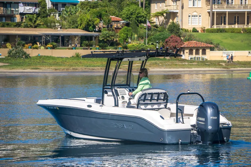 Slide: The Image of Robalo R 200 Center Console 2018 - 8