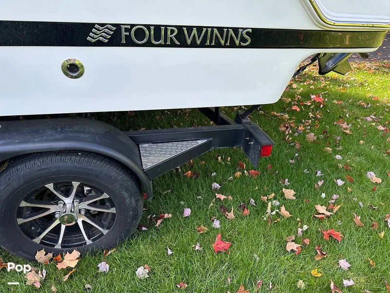 Slide: The Image of Four Winns FD HD3 OB 2026 - 16825945