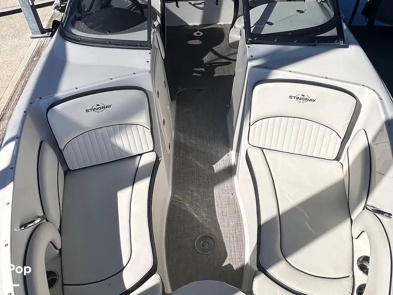 Slide: The Image of Stingray 235LR 2020 - 16825077