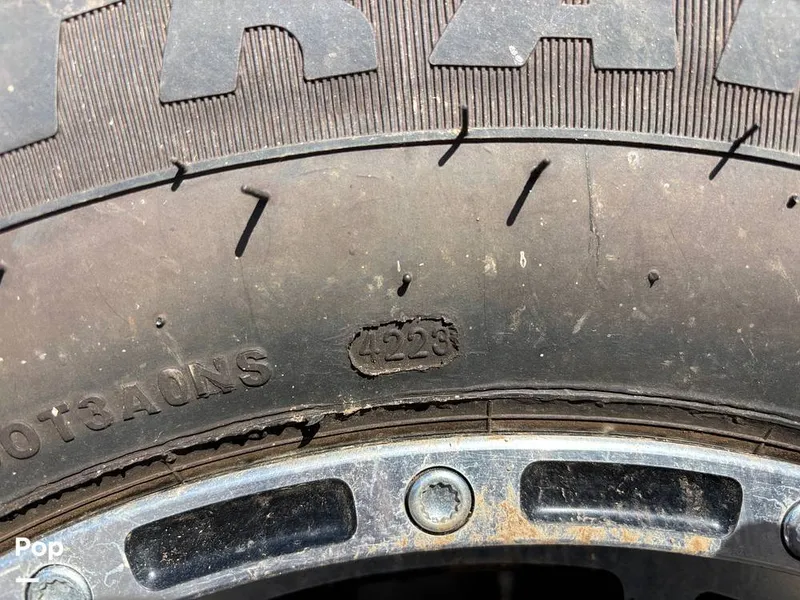 Slide: The Image of Trailer Tire Date Code - 16862907