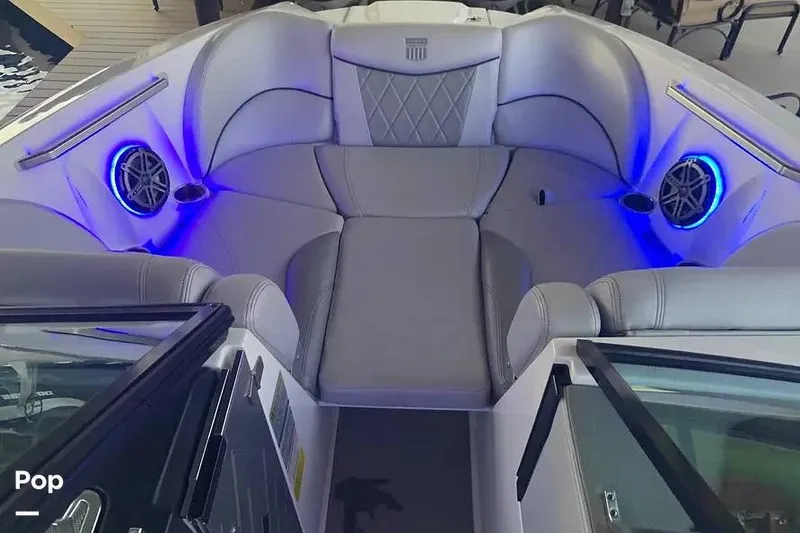 Slide: The Image of Mastercraft X23 2015 - 16810979