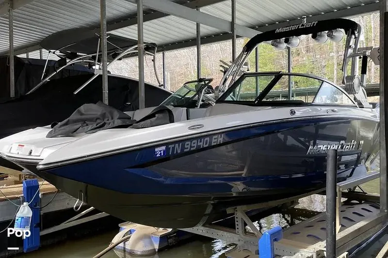 Slide: The Image of Mastercraft X23 2015 - 16810985