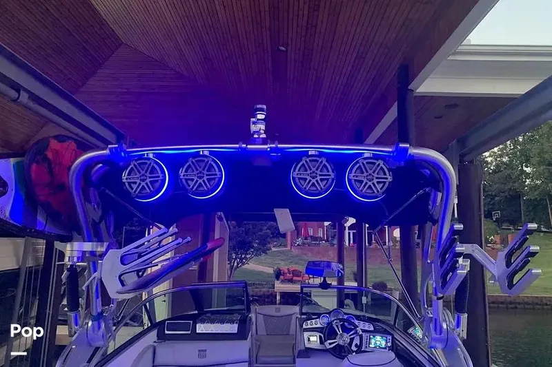 Slide: The Image of Mastercraft X23 2015 - 16810971