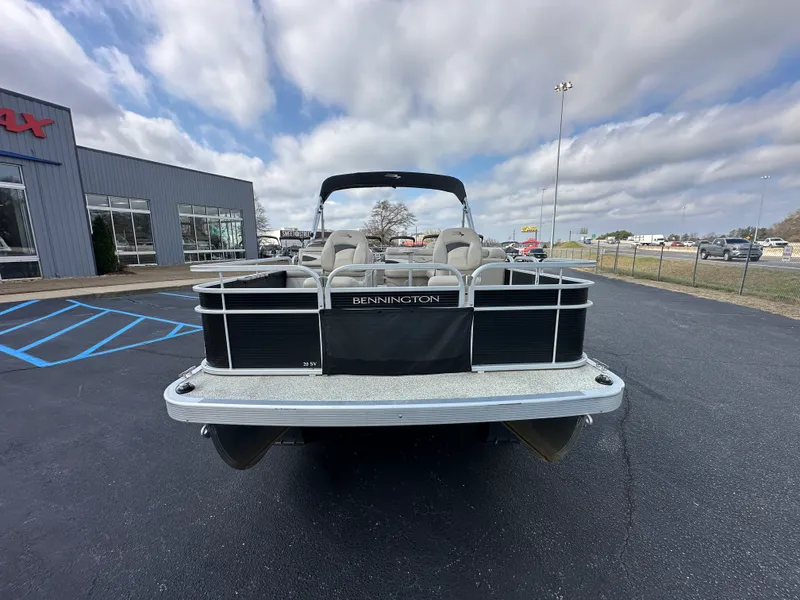 Slide: The Image of Bennington 20 SV 2020 - 5