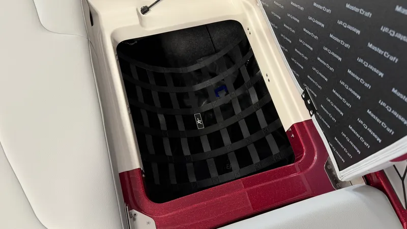 Slide: The Image of Mastercraft XT22 2026 - 23