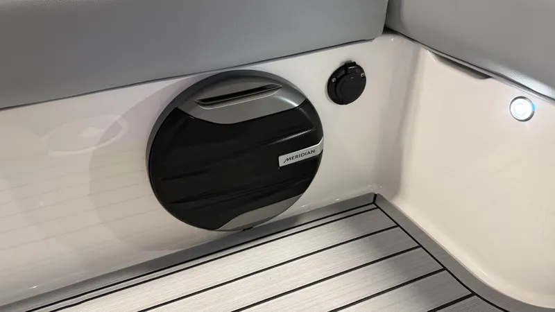 Slide: The Image of Mastercraft XT22 2026 - 60