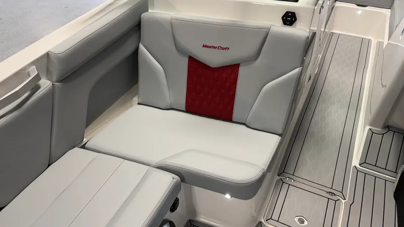 Slide: The Image of Mastercraft XT22 2026 - 62