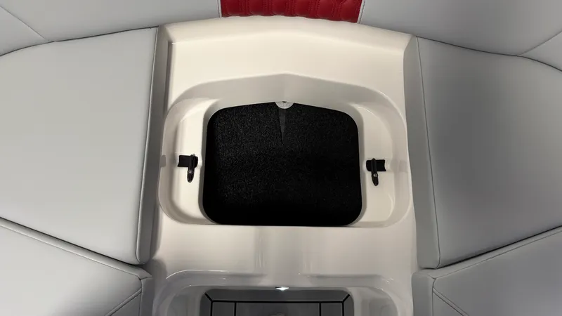 Slide: The Image of Mastercraft XT22 2026 - 101