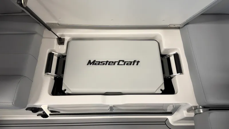 Slide: The Image of Mastercraft XT22 2026 - 41