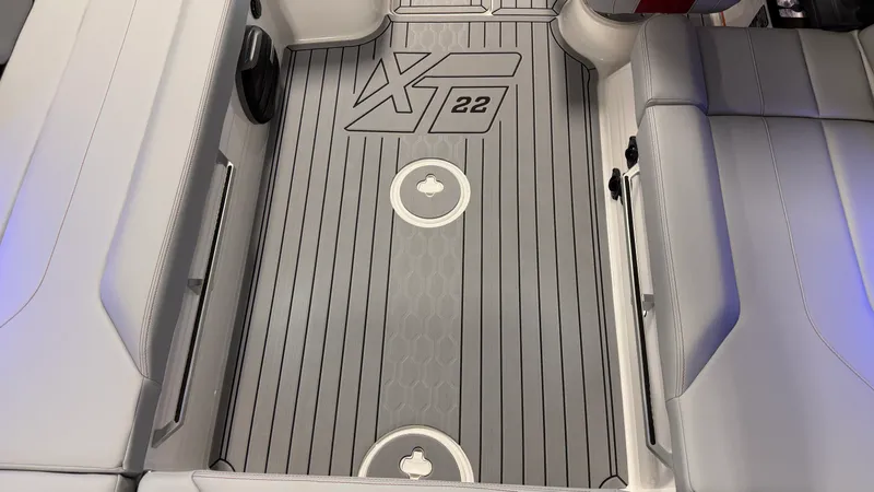 Slide: The Image of Mastercraft XT22 2026 - 112