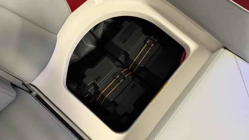Slide: The Image of Mastercraft XT22 2026 - 50