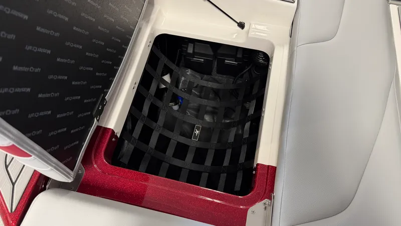 Slide: The Image of Mastercraft XT22 2026 - 18