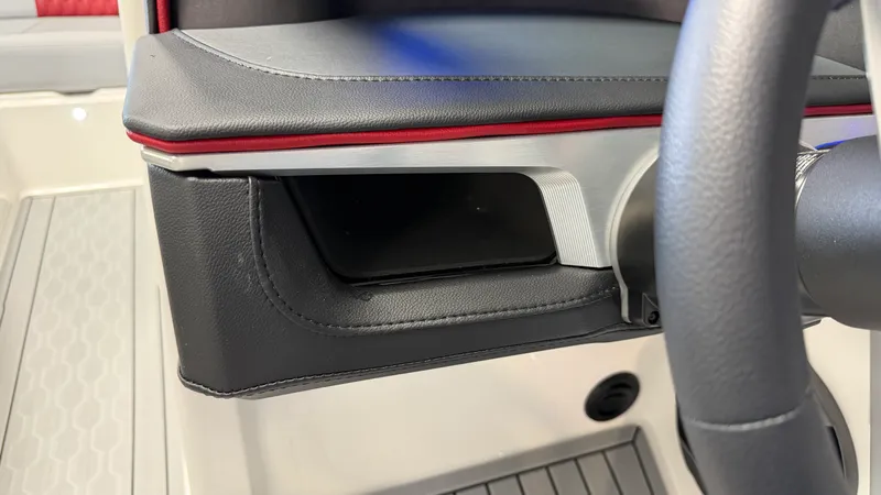 Slide: The Image of Mastercraft XT22 2026 - 84
