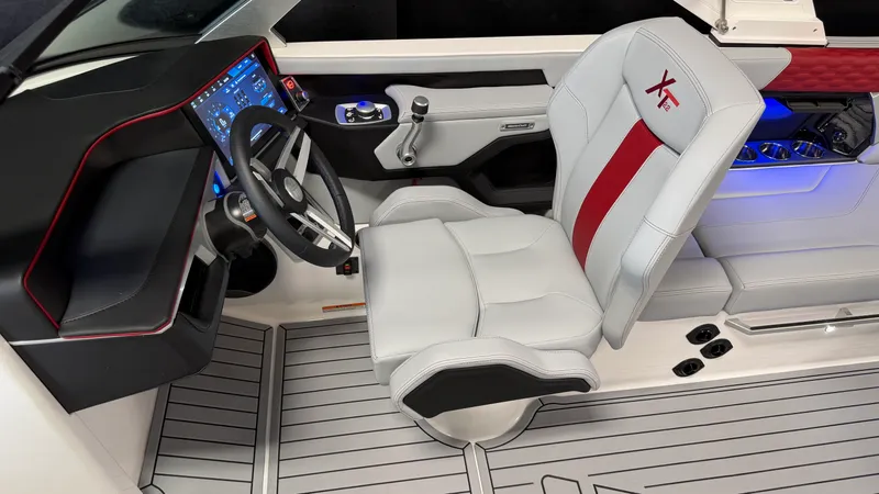 Slide: The Image of Mastercraft XT22 2026 - 73