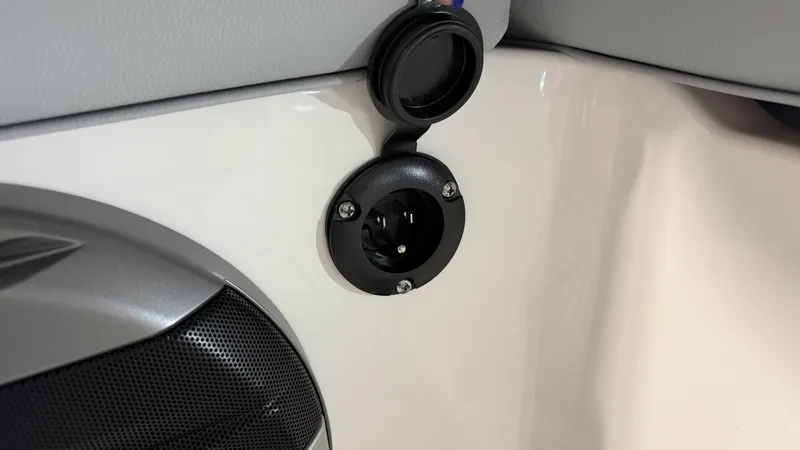 Slide: The Image of Mastercraft XT22 2026 - 61