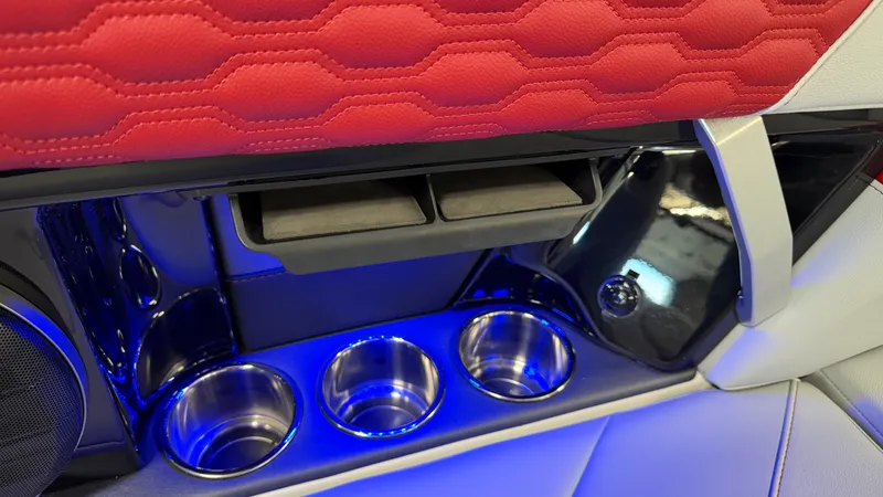 Slide: The Image of Mastercraft XT22 2026 - 46