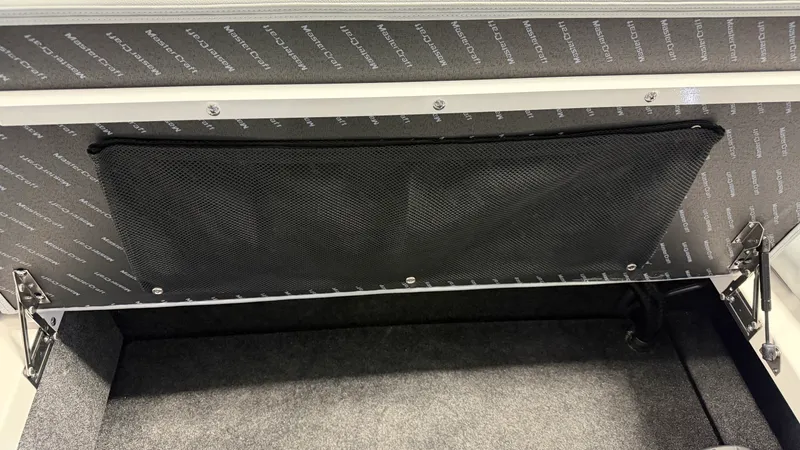 Slide: The Image of Mastercraft XT22 2026 - 53