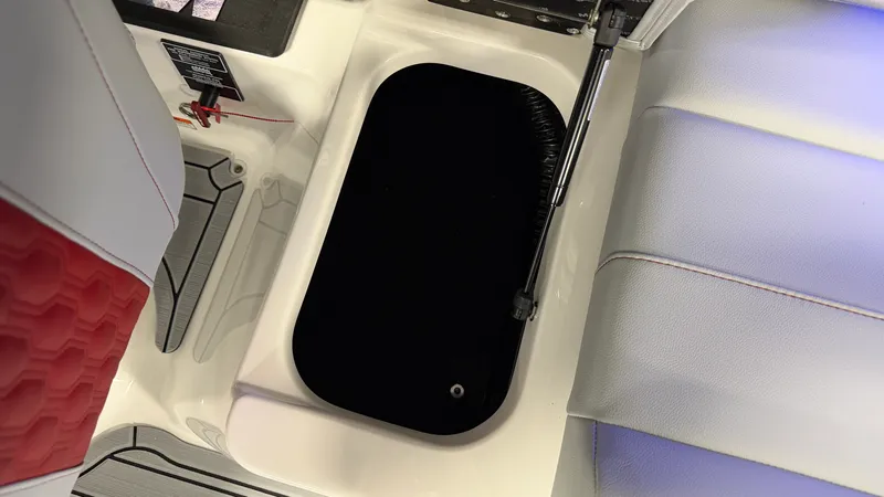 Slide: The Image of Mastercraft XT22 2026 - 43