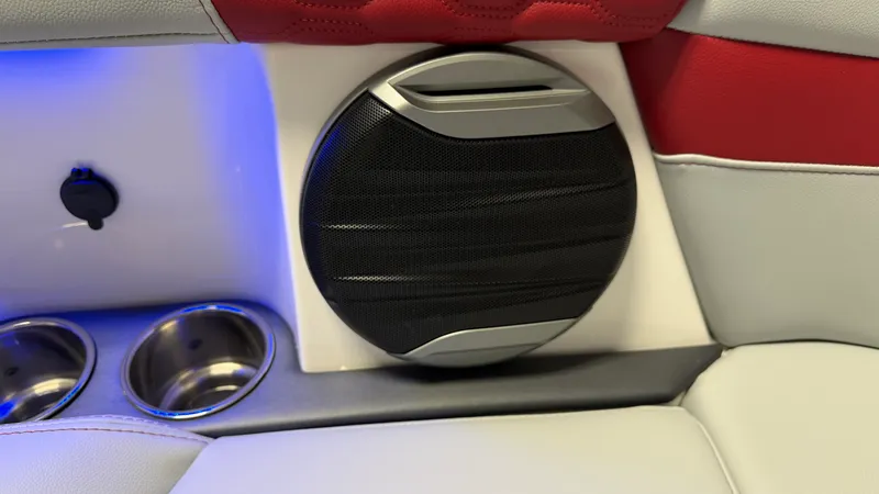 Slide: The Image of Mastercraft XT22 2026 - 94