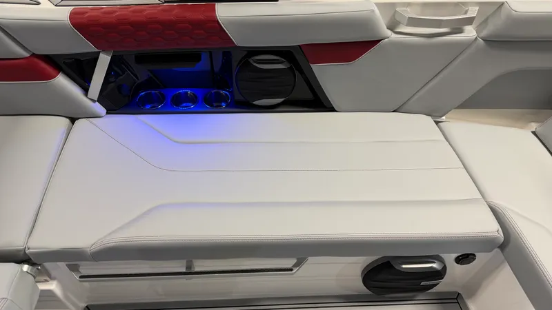 Slide: The Image of Mastercraft XT22 2026 - 51