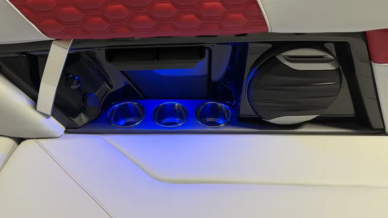 Slide: The Image of Mastercraft XT22 2026 - 55