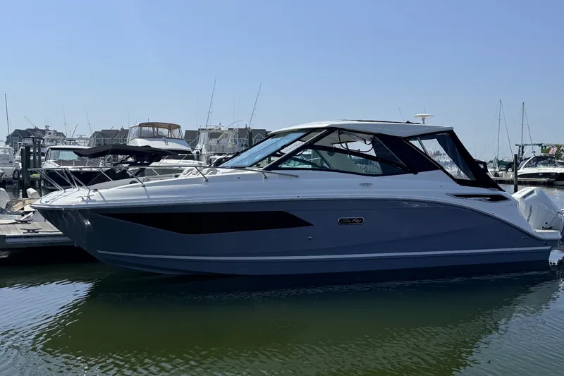 Slide: The Image of Sea Ray Sundancer 320 Outboard 2026 - 2