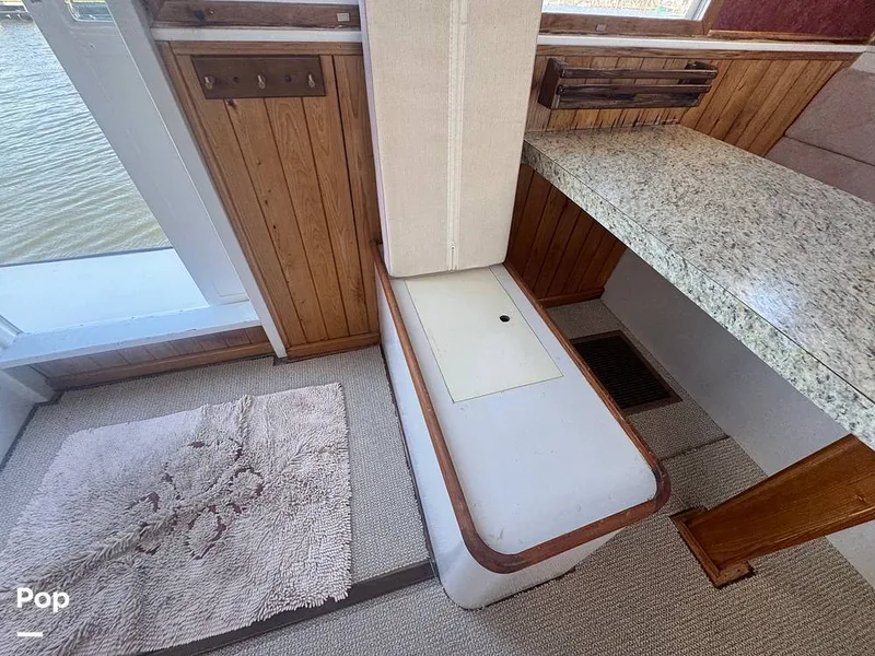 Slide: The Image of under seat storage - 16833284