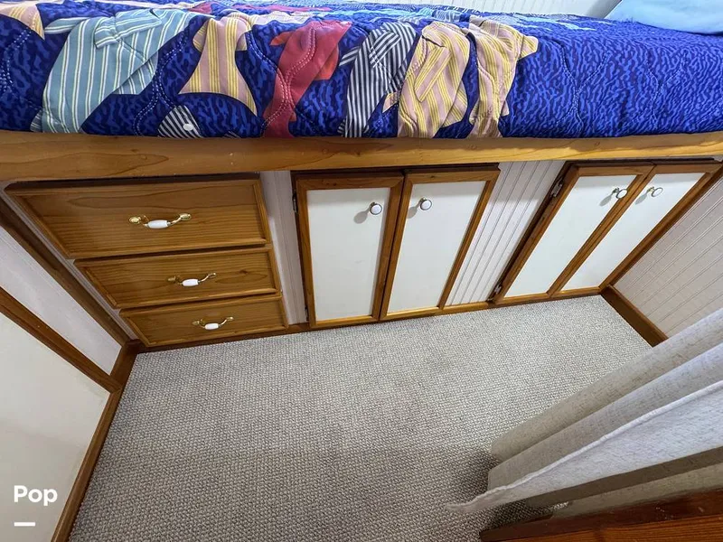 Slide: The Image of Storage - Under Bed - 16833290