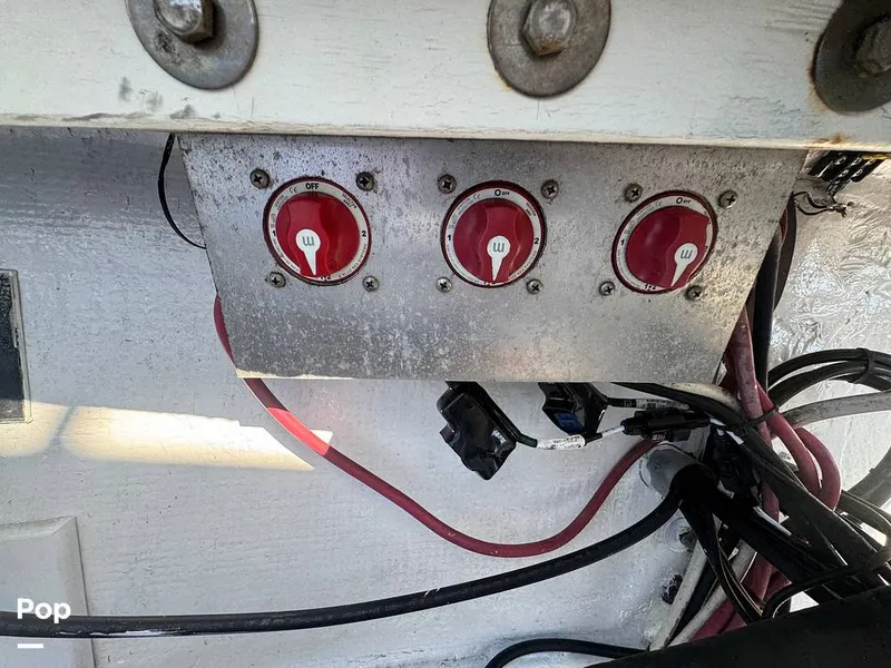 Slide: The Image of Battery Switch - 16833239