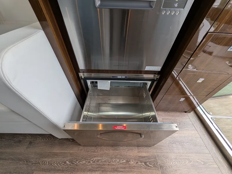 Slide: The Image of Cruisers 54 Cantius 2022 - 10