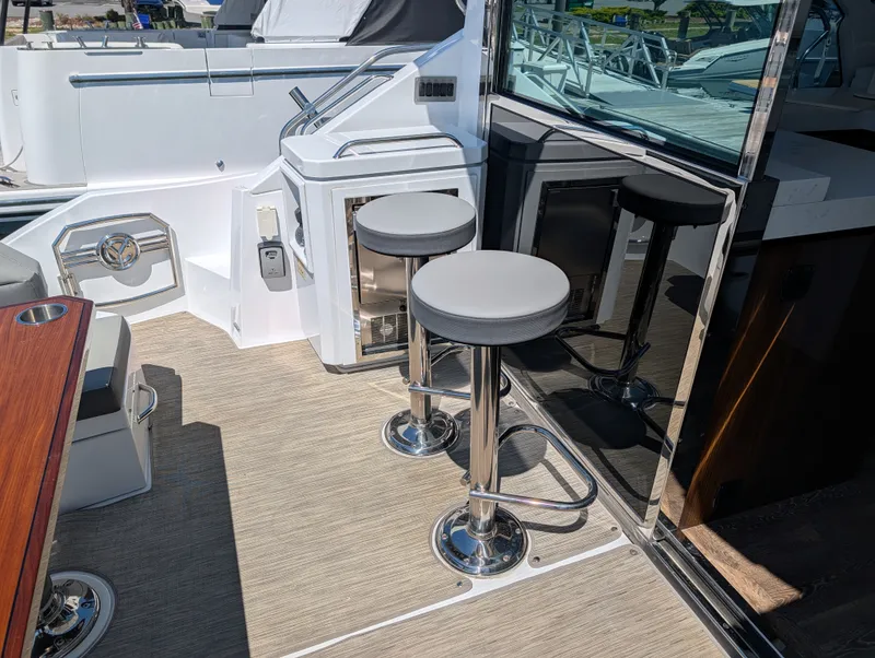 Slide: The Image of Cruisers 54 Cantius 2022 - 110