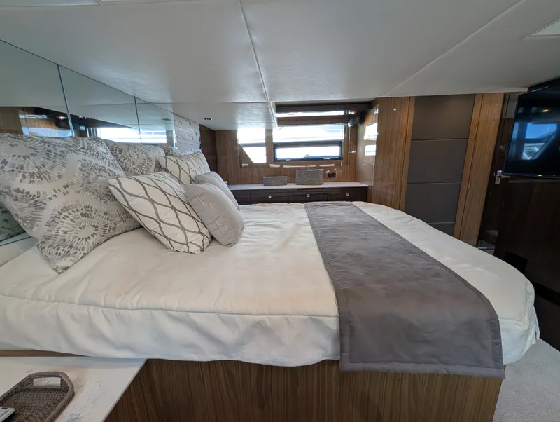 Slide: The Image of Cruisers 54 Cantius 2022 - 115