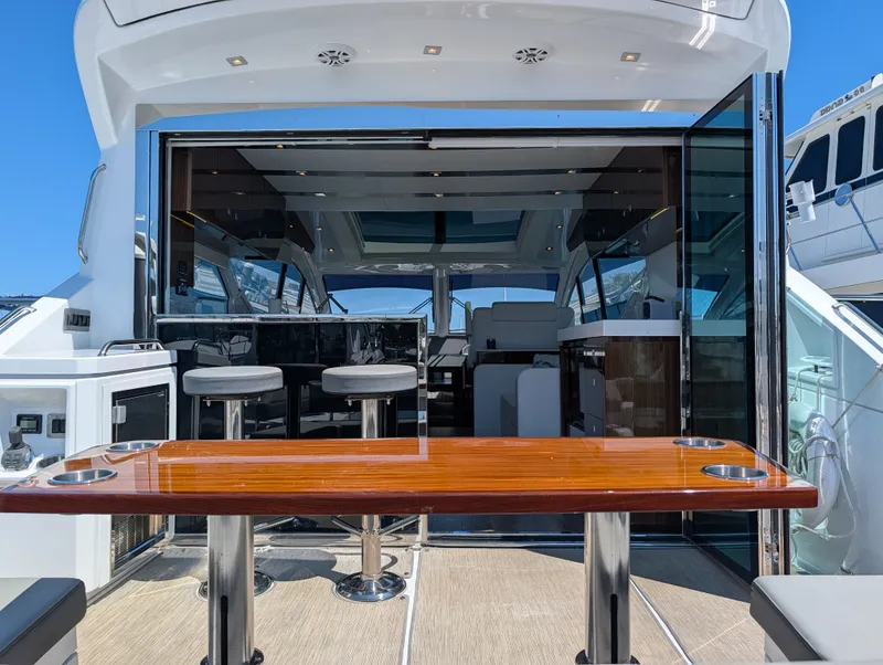 Slide: The Image of Cruisers 54 Cantius 2022 - 125