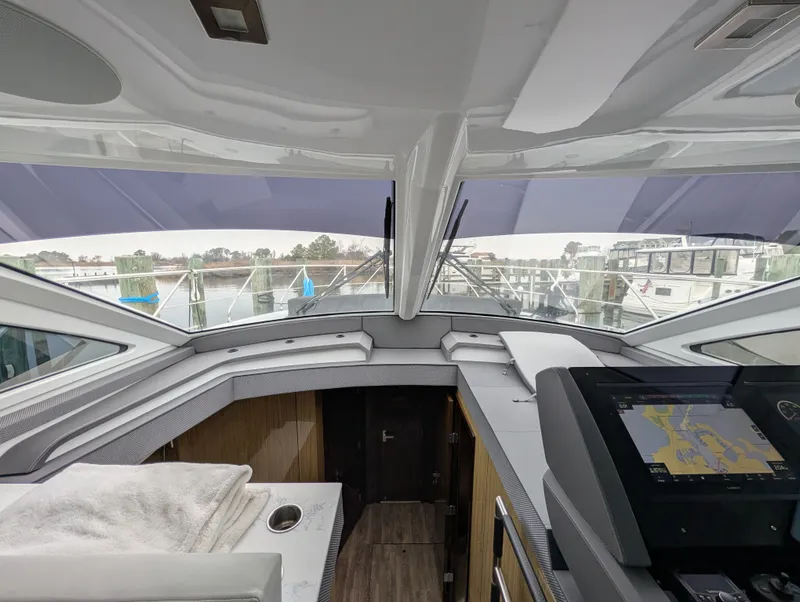 Slide: The Image of Cruisers 54 Cantius 2022 - 24