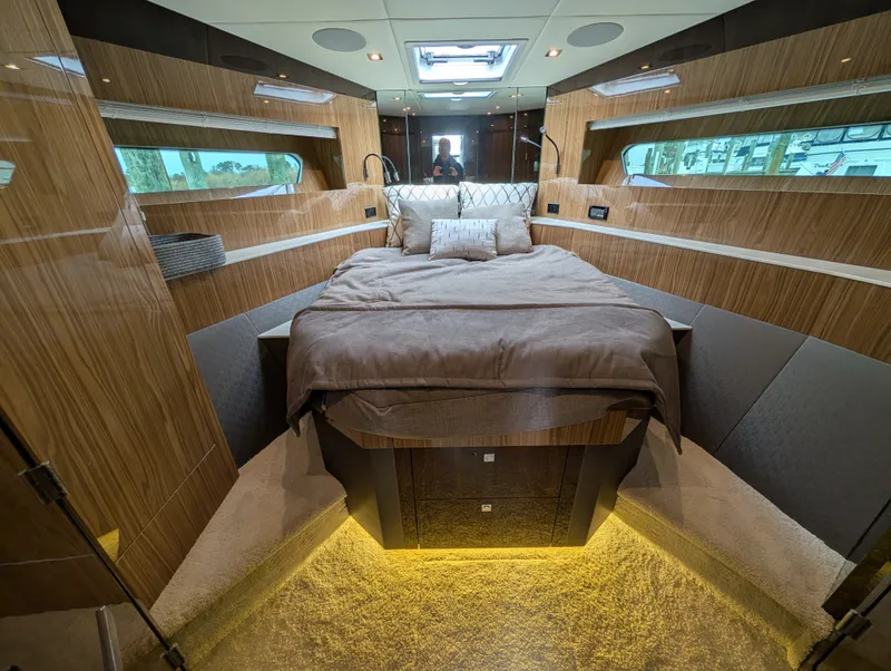 Slide: The Image of Cruisers 54 Cantius 2022 - 48