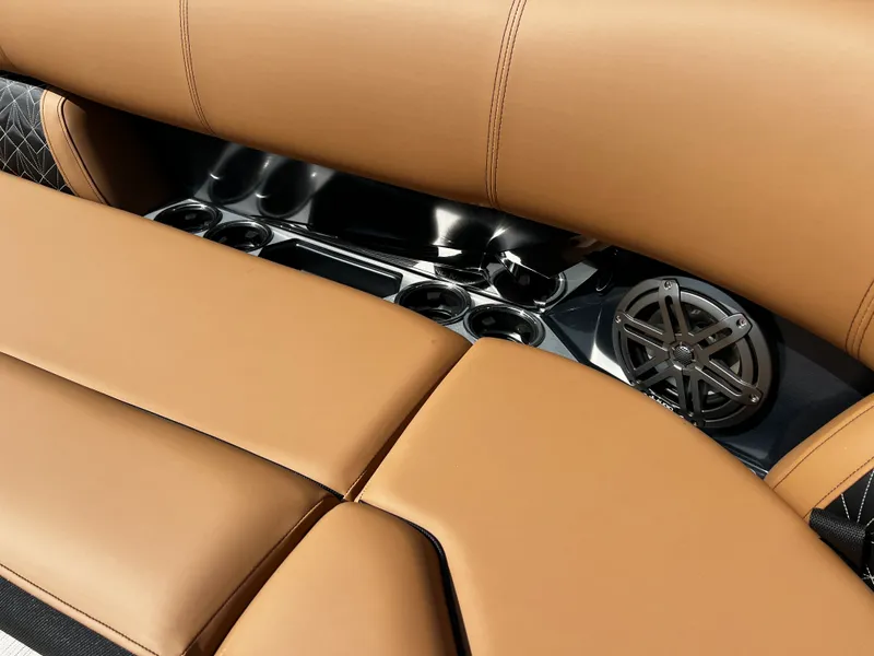 Slide: The Image of Harris GRAND MARINER 250 2025 - 15