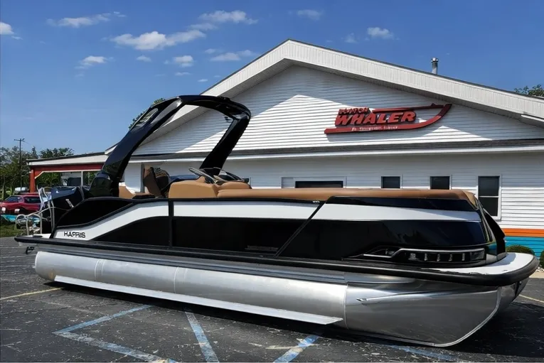 Slide: The Image of Harris GRAND MARINER 250 2025 - 2