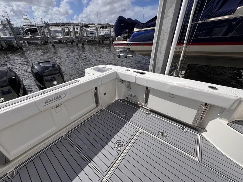Slide: The Image of Boston Whaler 315 CONQUEST 2014 - 10