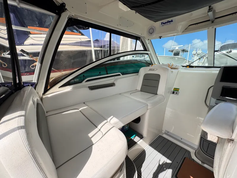 Slide: The Image of Boston Whaler 315 CONQUEST 2014 - 17