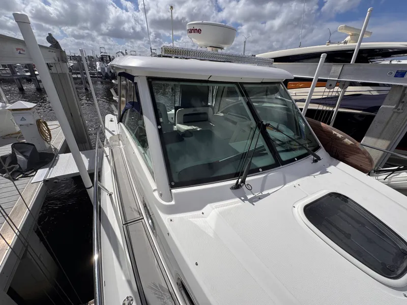 Slide: The Image of Boston Whaler 315 CONQUEST 2014 - 33